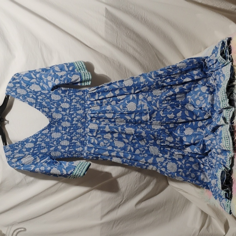 Aspiga Alisha Smocked V Neck Dress Sz.S Gently Worn